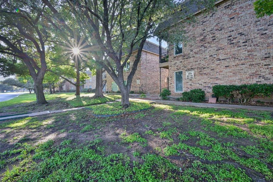 Property photo for 4415 Bellaire Drive S, #203S, Fort Worth, TX