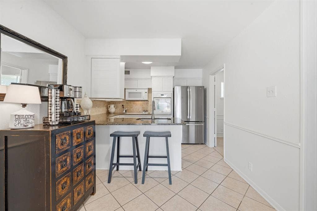 601 Winchester Drive, Richardson, TX 75080 601 Winchester Drive, Richardson, TX 75080