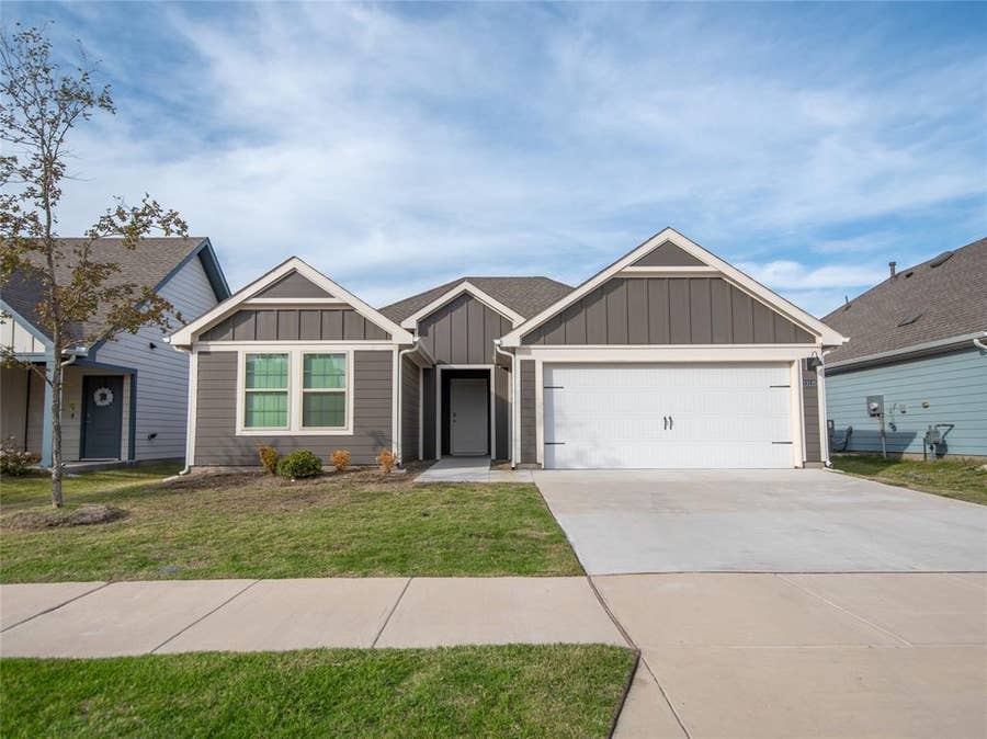 Property photo for 13125 Enclave Parkway, Providence Village, TX