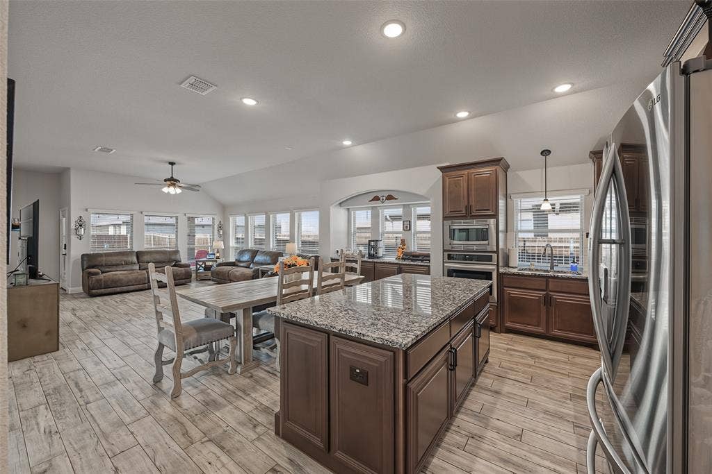 4112 Cerulean Circle, Royse City, TX 75189