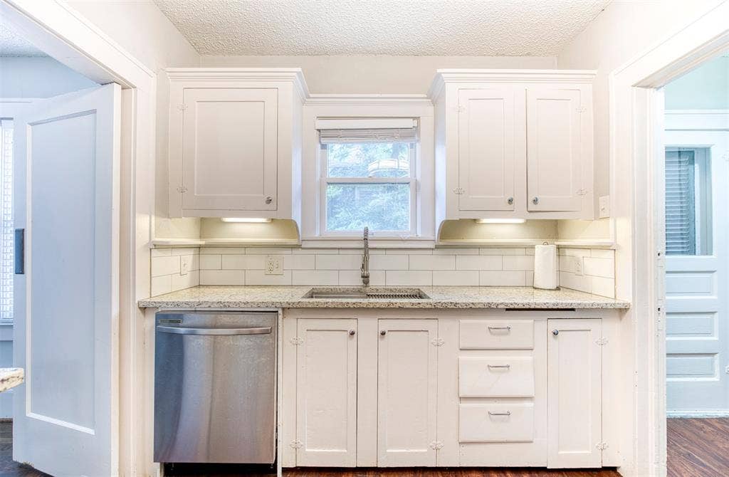 413 N Winnetka Avenue, Dallas, TX 75208 413 N Winnetka Avenue, Dallas, TX 75208