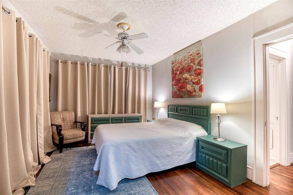 413 N Winnetka Avenue, Dallas, TX 75208 413 N Winnetka Avenue, Dallas, TX 75208