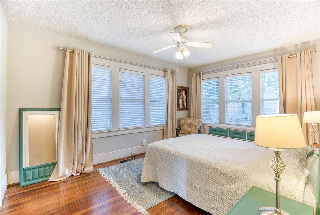413 N Winnetka Avenue, Dallas, TX 75208 413 N Winnetka Avenue, Dallas, TX 75208