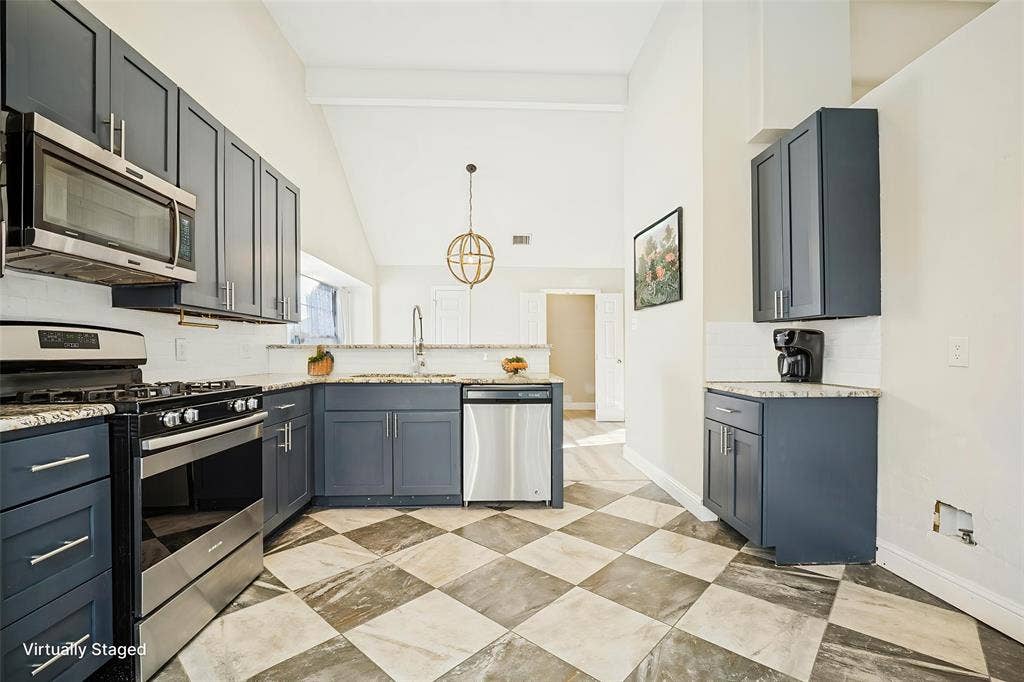 8018 Spinnaker Cove, Rowlett, TX 75089