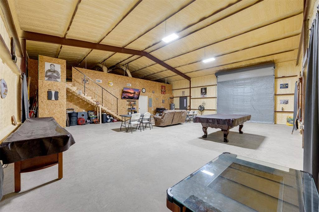 22080 County Road 4117, Frankston, TX 75763