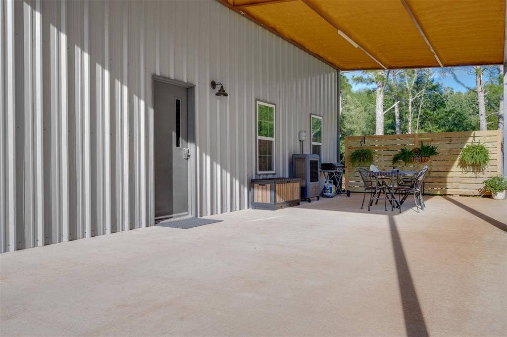 22080 County Road 4117, Frankston, TX 75763