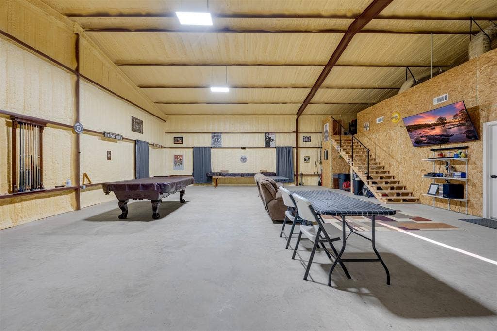 22080 County Road 4117, Frankston, TX 75763