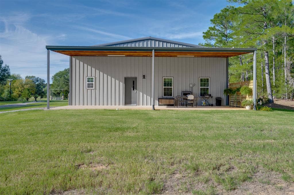 22080 County Road 4117, Frankston, TX 75763