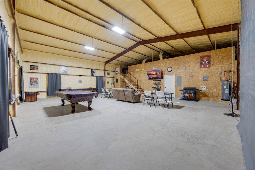 22080 County Road 4117, Frankston, TX 75763