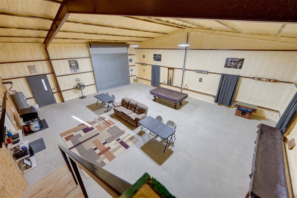22080 County Road 4117, Frankston, TX 75763