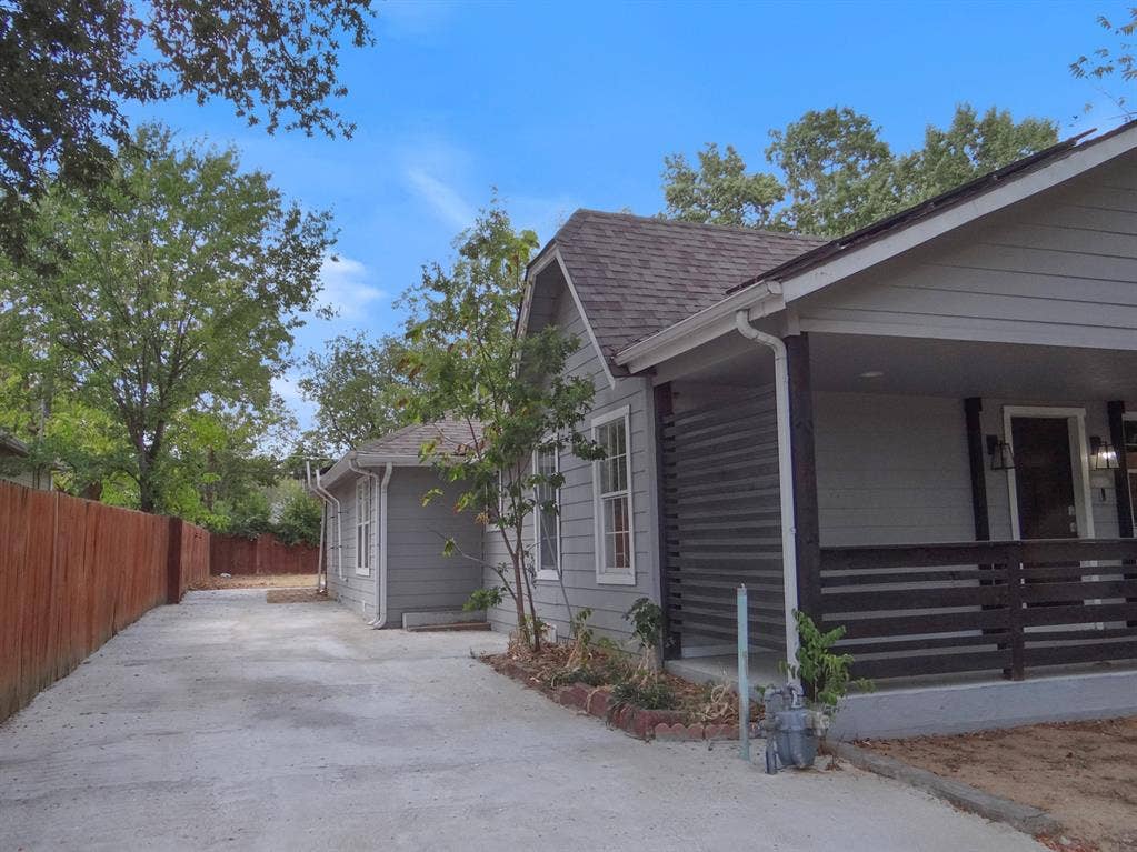 1219 S Waverly Drive, #1, Dallas, TX 75208 1219 S Waverly Drive, #1, Dallas, TX 75208
