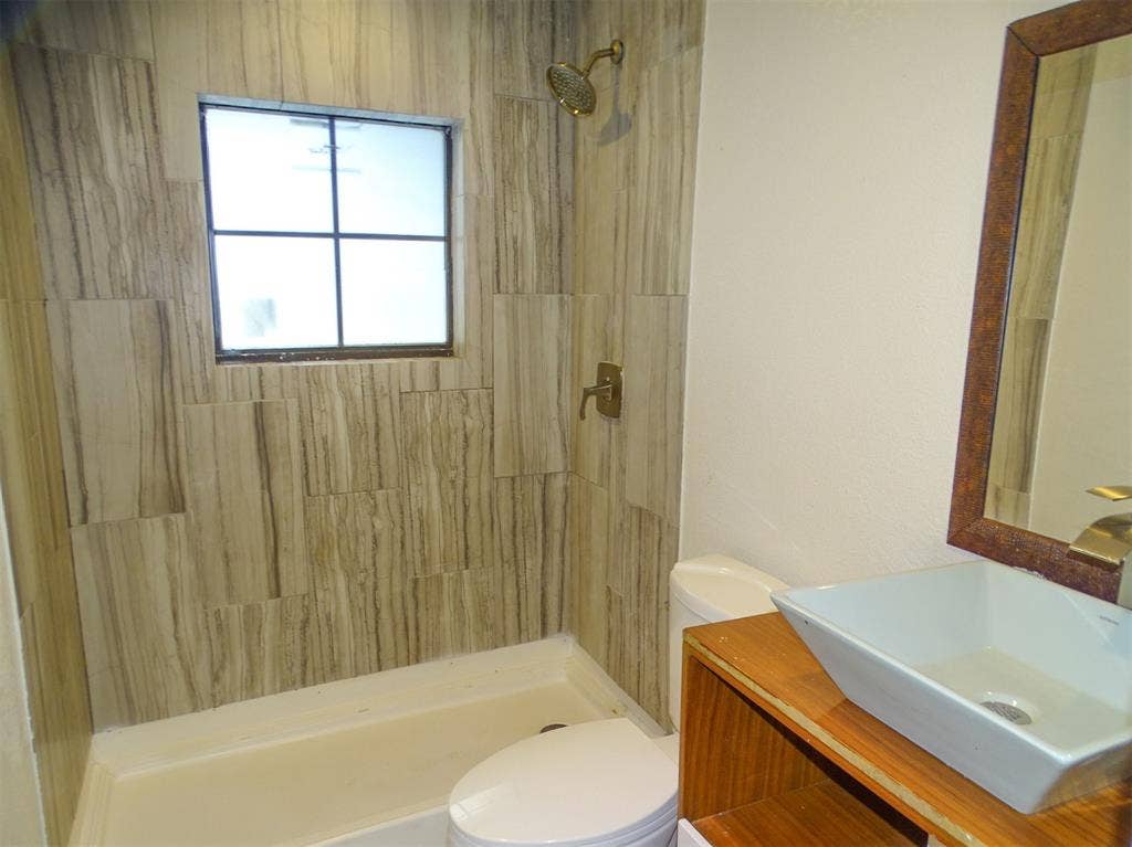 1219 S Waverly Drive, #1, Dallas, TX 75208 1219 S Waverly Drive, #1, Dallas, TX 75208