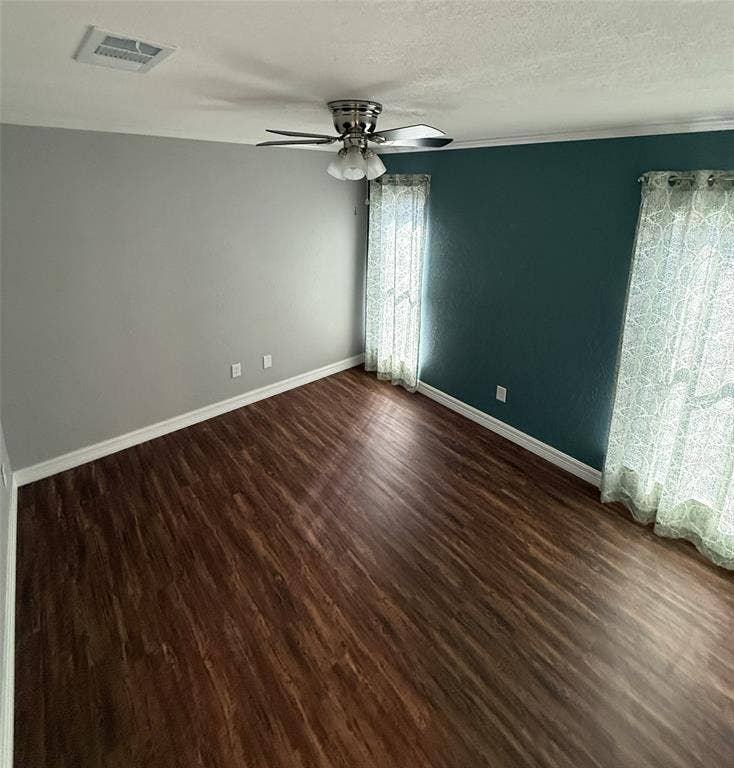 1803 W Jamestown Drive, Ennis, TX 75119 1803 W Jamestown Drive, Ennis, TX 75119