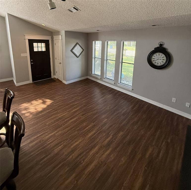 1803 W Jamestown Drive, Ennis, TX 75119 1803 W Jamestown Drive, Ennis, TX 75119