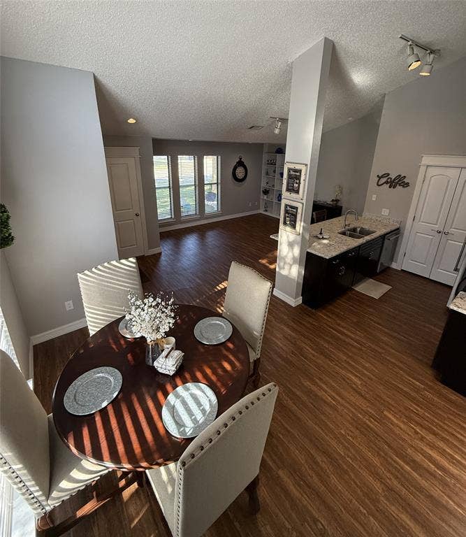 1803 W Jamestown Drive, Ennis, TX 75119 1803 W Jamestown Drive, Ennis, TX 75119