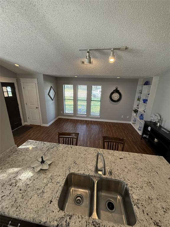 1803 W Jamestown Drive, Ennis, TX 75119 1803 W Jamestown Drive, Ennis, TX 75119