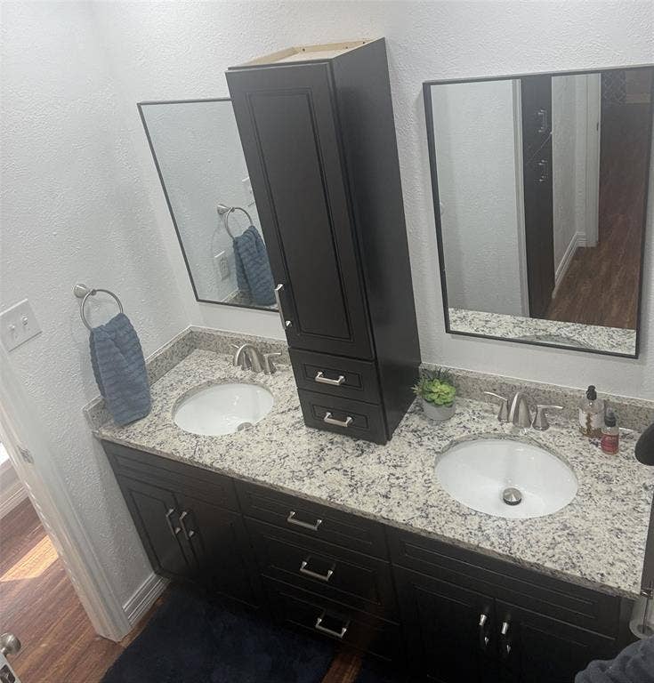 1803 W Jamestown Drive, Ennis, TX 75119 1803 W Jamestown Drive, Ennis, TX 75119