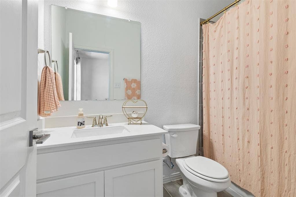219 Harper Street, Irving, TX 75063