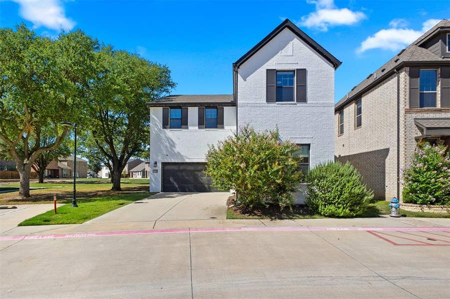 Property photo for 219 Harper Street, Irving, TX