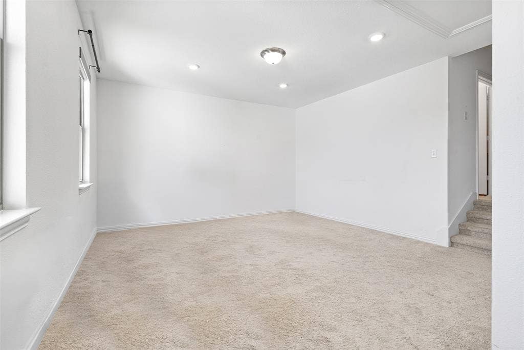 219 Harper Street, Irving, TX 75063