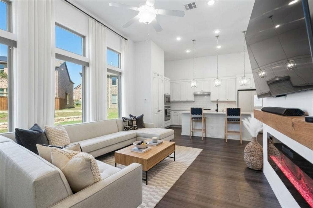 219 Harper Street, Irving, TX 75063