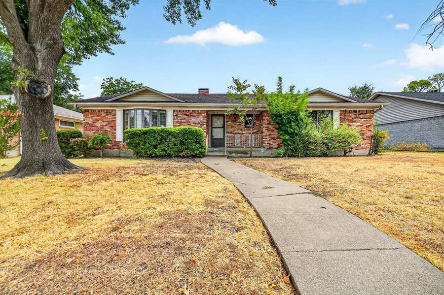 Property photo for 8422 Cadenza Lane, Dallas, TX