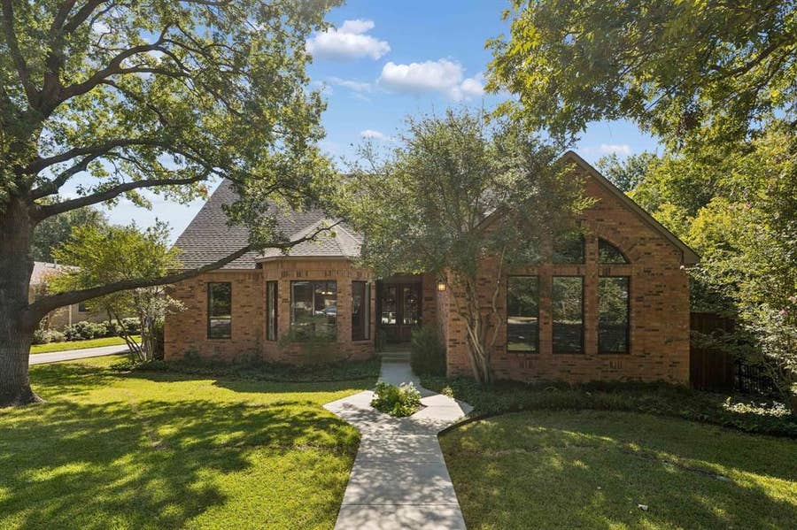 Property photo for 9006 Windy Crest Drive, Dallas, TX