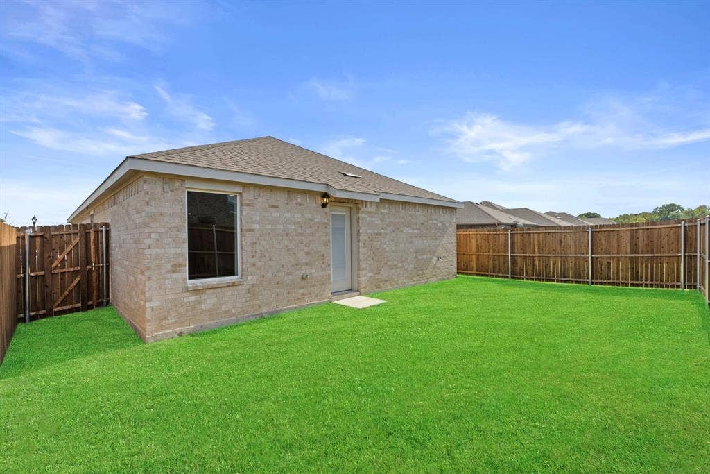 1812 Potomac Lane, Blue Ridge, TX 75424