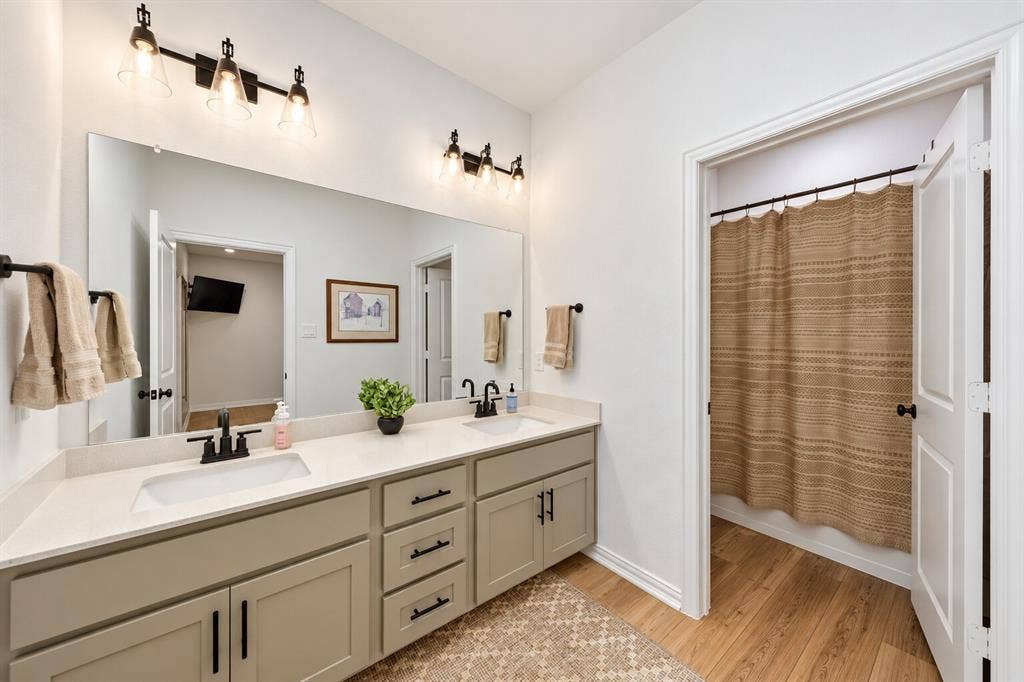 1272 Daybreak Drive, Allen, TX 75013 1272 Daybreak Drive, Allen, TX 75013