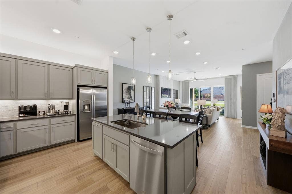 1272 Daybreak Drive, Allen, TX 75013 1272 Daybreak Drive, Allen, TX 75013