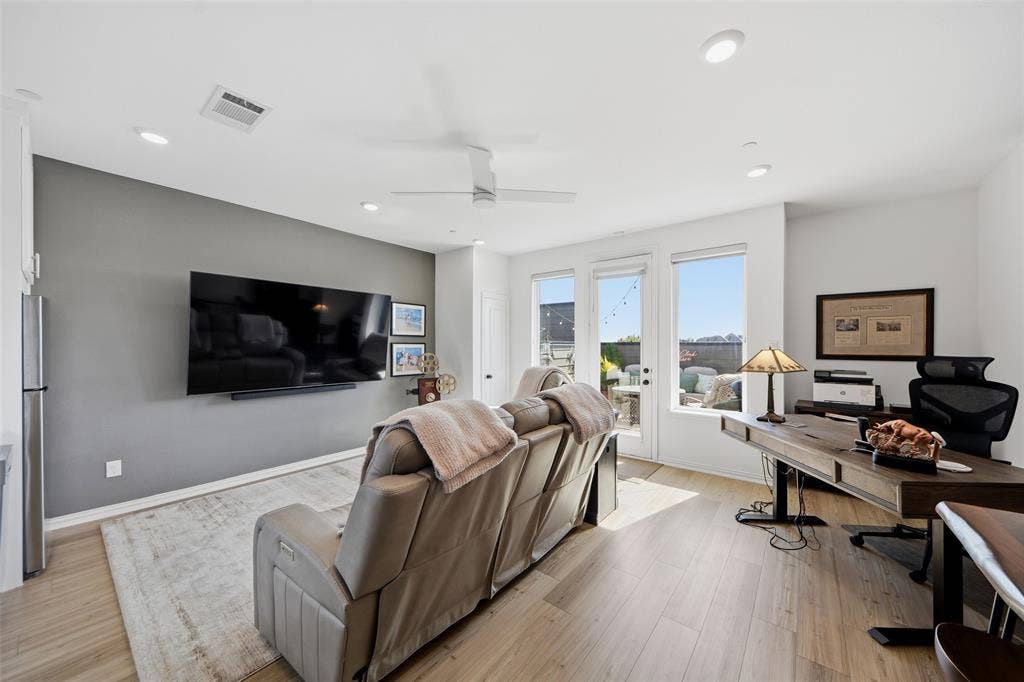 1272 Daybreak Drive, Allen, TX 75013 1272 Daybreak Drive, Allen, TX 75013