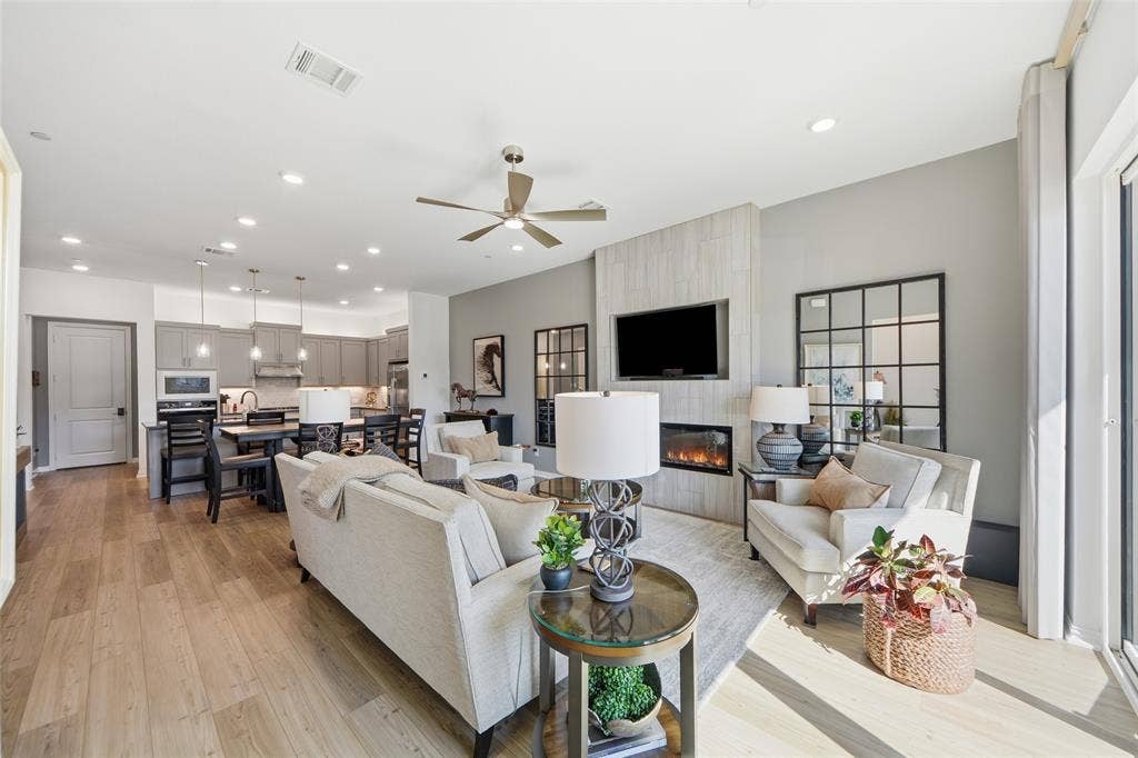 1272 Daybreak Drive, Allen, TX 75013 1272 Daybreak Drive, Allen, TX 75013