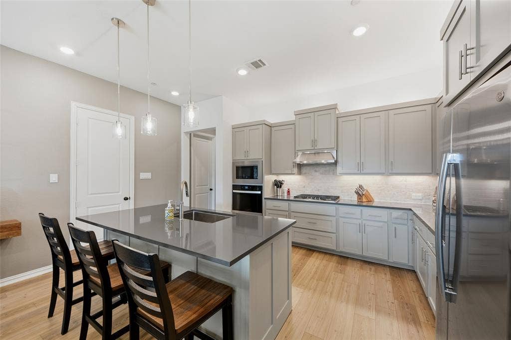 1272 Daybreak Drive, Allen, TX 75013 1272 Daybreak Drive, Allen, TX 75013