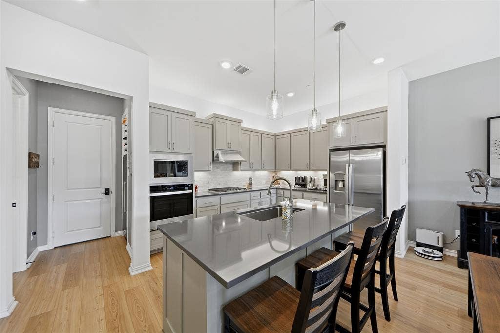 1272 Daybreak Drive, Allen, TX 75013 1272 Daybreak Drive, Allen, TX 75013