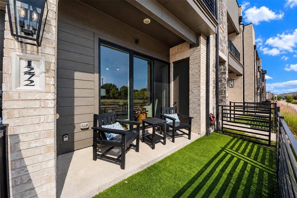 1272 Daybreak Drive, Allen, TX 75013 1272 Daybreak Drive, Allen, TX 75013