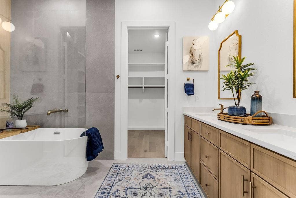 4631 Junius Street, Dallas, TX 75246 4631 Junius Street, Dallas, TX 75246