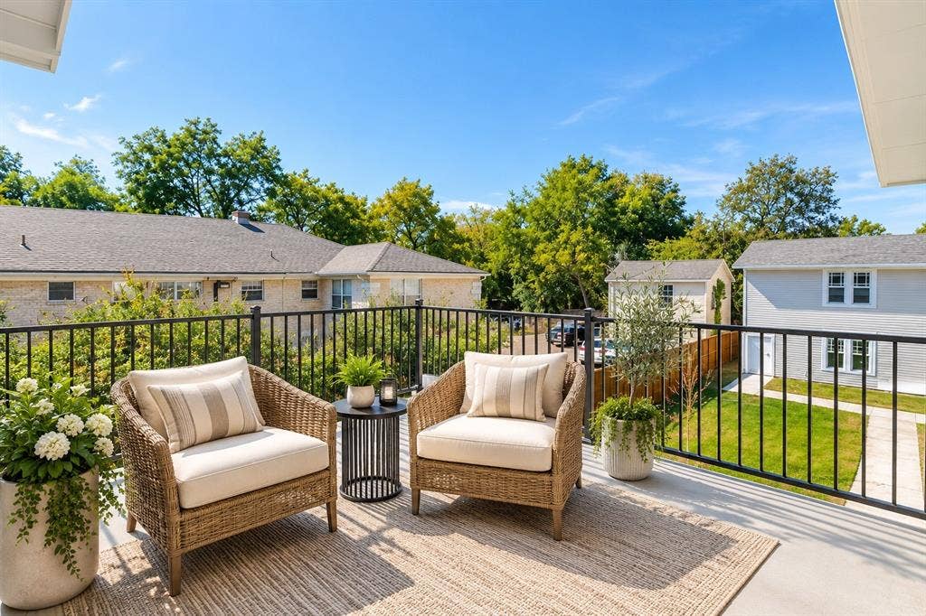 4631 Junius Street, Dallas, TX 75246 Virtually staged upstairs balcony