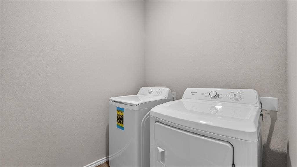1504 SHELDON Drive, DeSoto, TX 75115