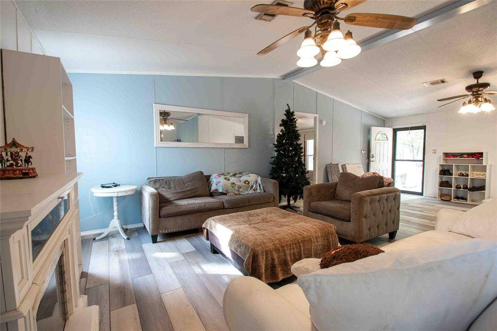 14160 Clark Lane, Wills Point, TX 75169 14160 Clark Lane, Wills Point, TX 75169