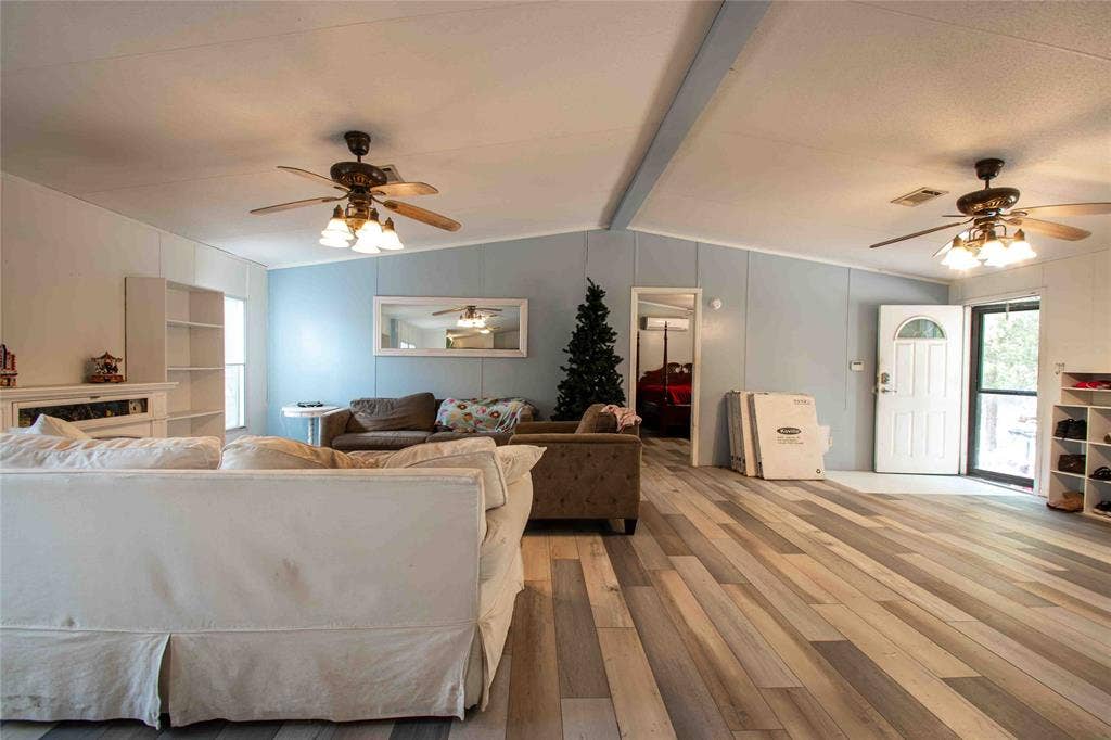 14160 Clark Lane, Wills Point, TX 75169 14160 Clark Lane, Wills Point, TX 75169