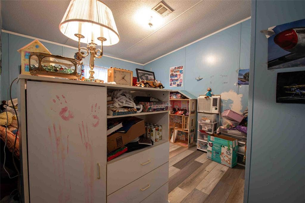 14160 Clark Lane, Wills Point, TX 75169 14160 Clark Lane, Wills Point, TX 75169