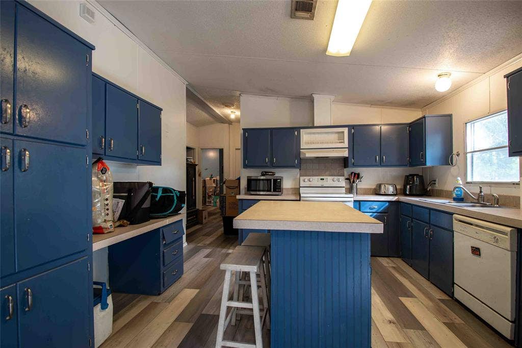 14160 Clark Lane, Wills Point, TX 75169 14160 Clark Lane, Wills Point, TX 75169