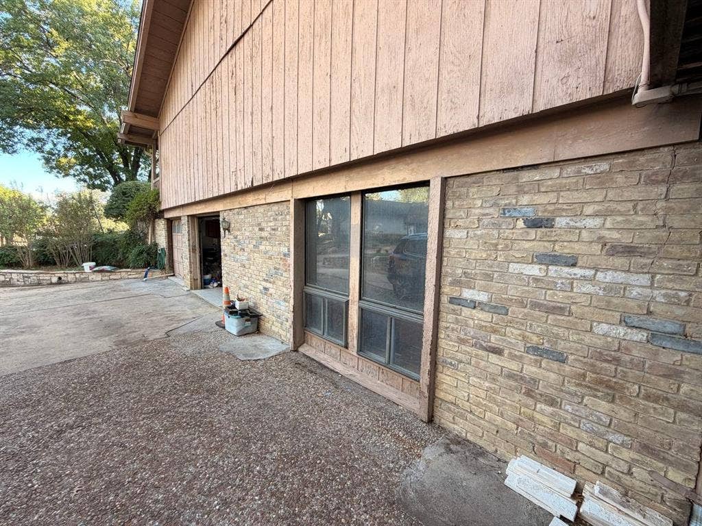 301 San Mateo Court, Irving, TX 75062