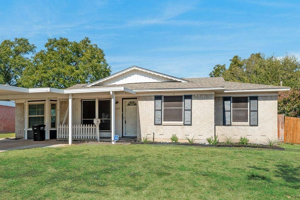 2207 Norma Drive, Mesquite, TX 75149