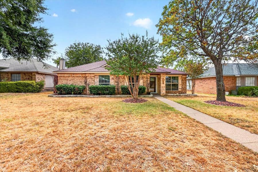 Property photo for 7136 Vinland Street, Dallas, TX