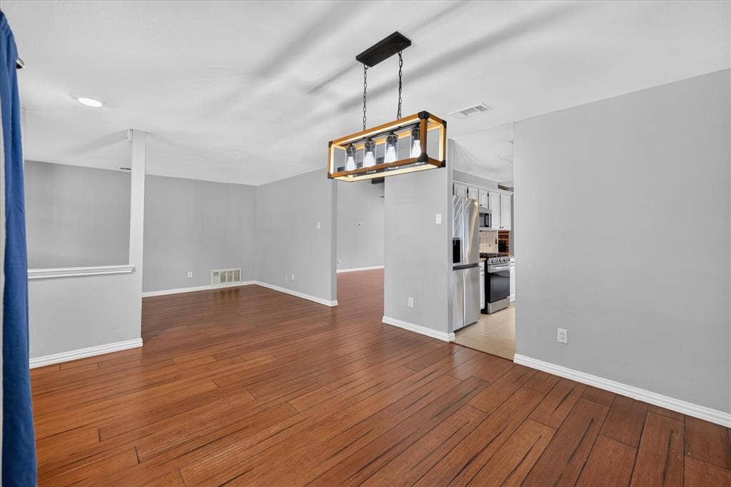 7136 Vinland Street, Dallas, TX 75227