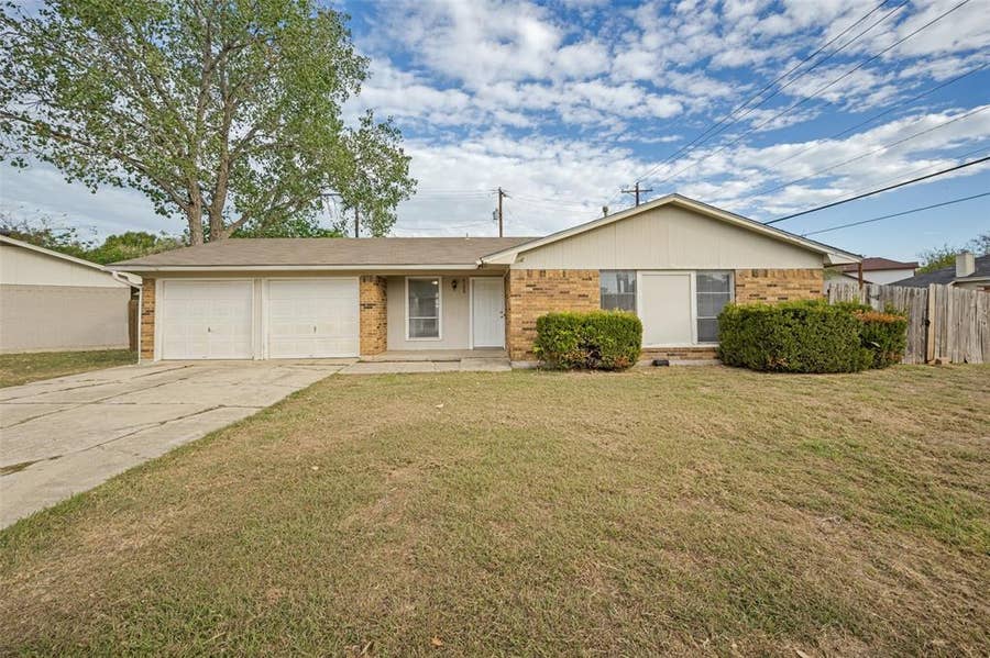 Property photo for 4100 Selene Drive, Denton, TX
