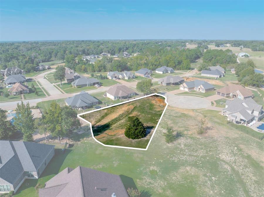Property photo for 1405 Hannah Circle, Lindale, TX