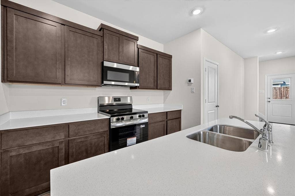 6208 Silver Maple Way, Princeton, TX 75407