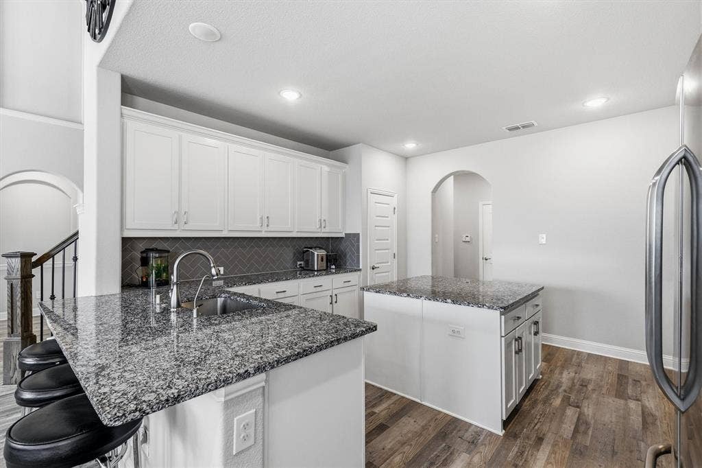1104 Granger Drive, McKinney, TX 75071 1104 Granger Drive, McKinney, TX 75071